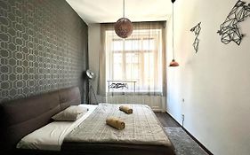 Wonderful Design Apartment In The City Centre