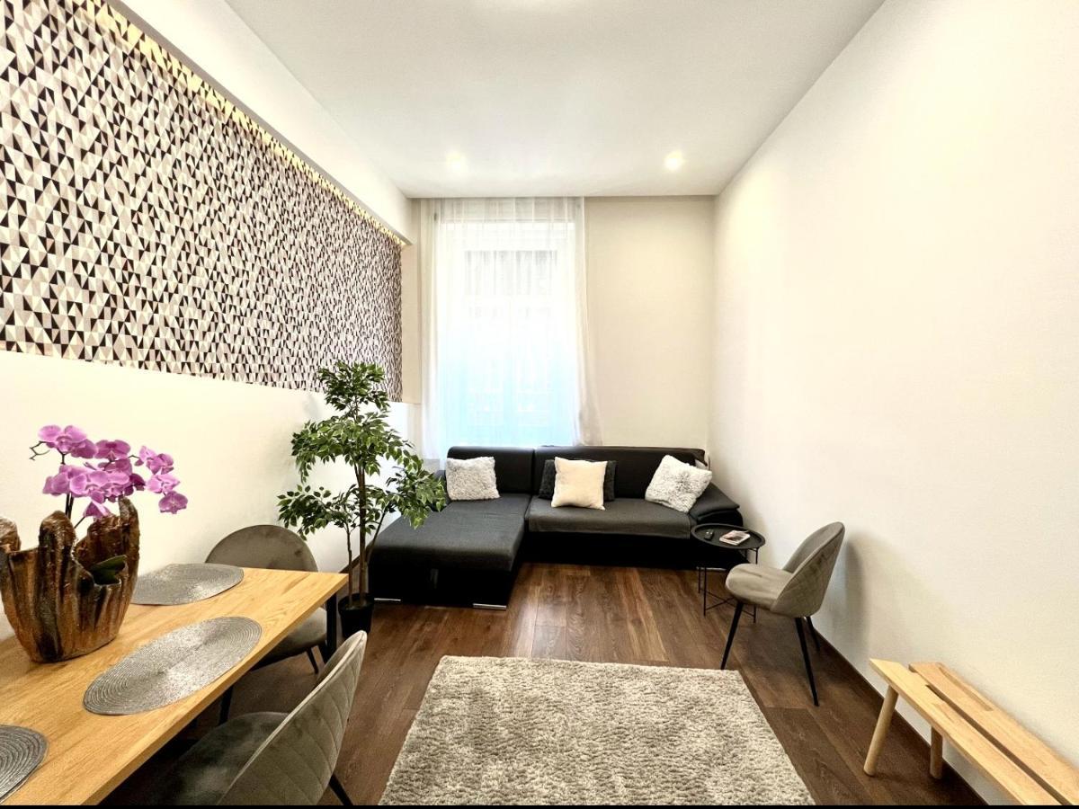 Wonderful Design Apartment In The City Centre Budapest Exterior foto